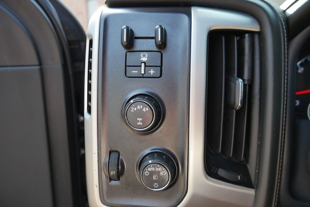 Used 2019 GMC Sierra 2500 SLE w/ SLE Preferred Package AWD/4WD image 11