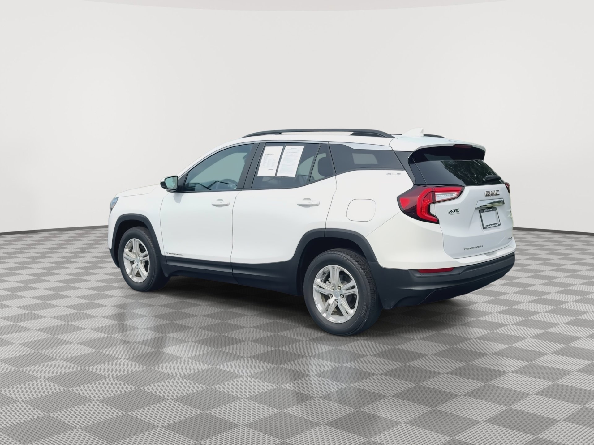 Used 2023 GMC Terrain SLE w/ Driver Convenience Package AWD/4WD image 6