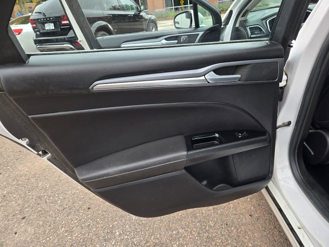 Used 2013 Ford Fusion Energi Titanium w/ Driver Assist Pkg image 18