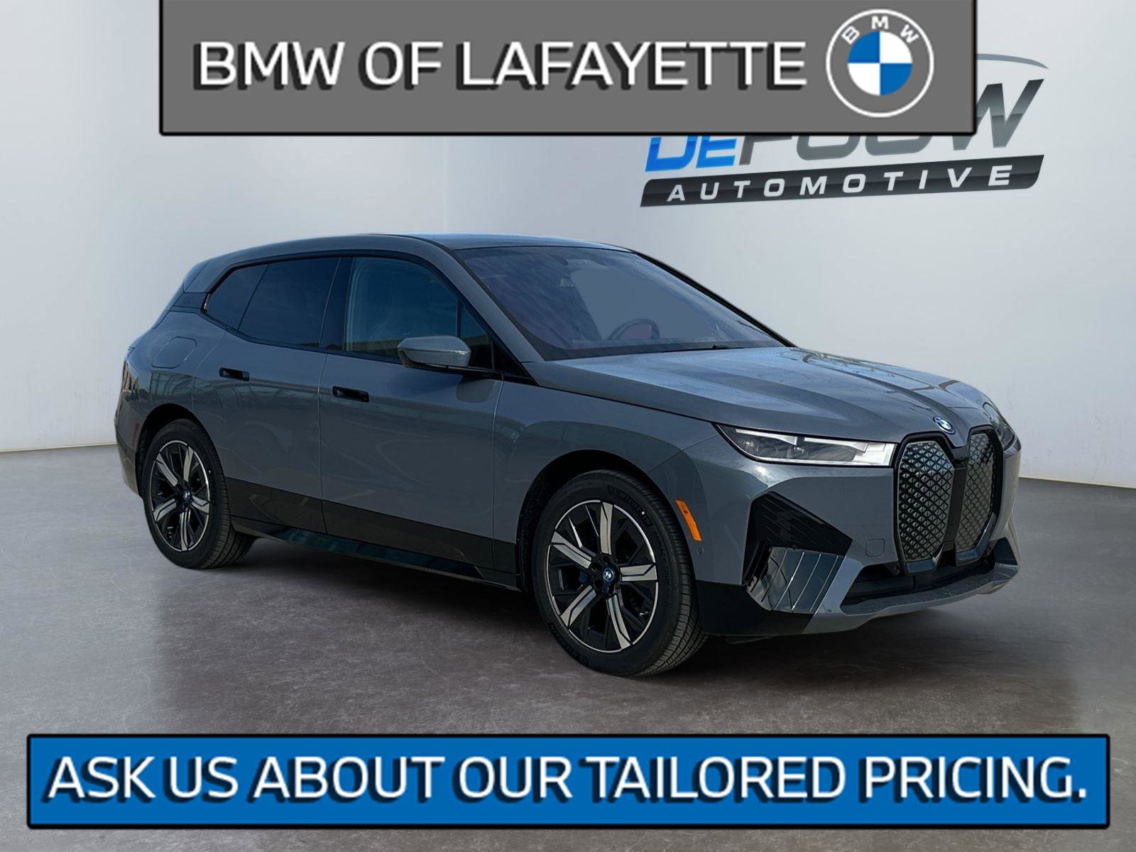 Used 2025 BMW iX xDrive50 AWD/4WD image 1