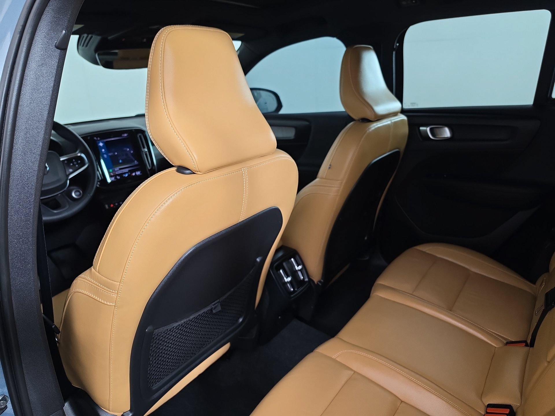 Used 2022 Volvo XC40 T5 Inscription w/ Advanced Package AWD/4WD image 38