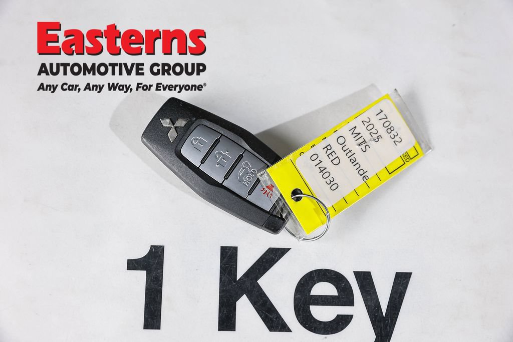 Used 2025 Mitsubishi Outlander SE AWD/4WD image 25