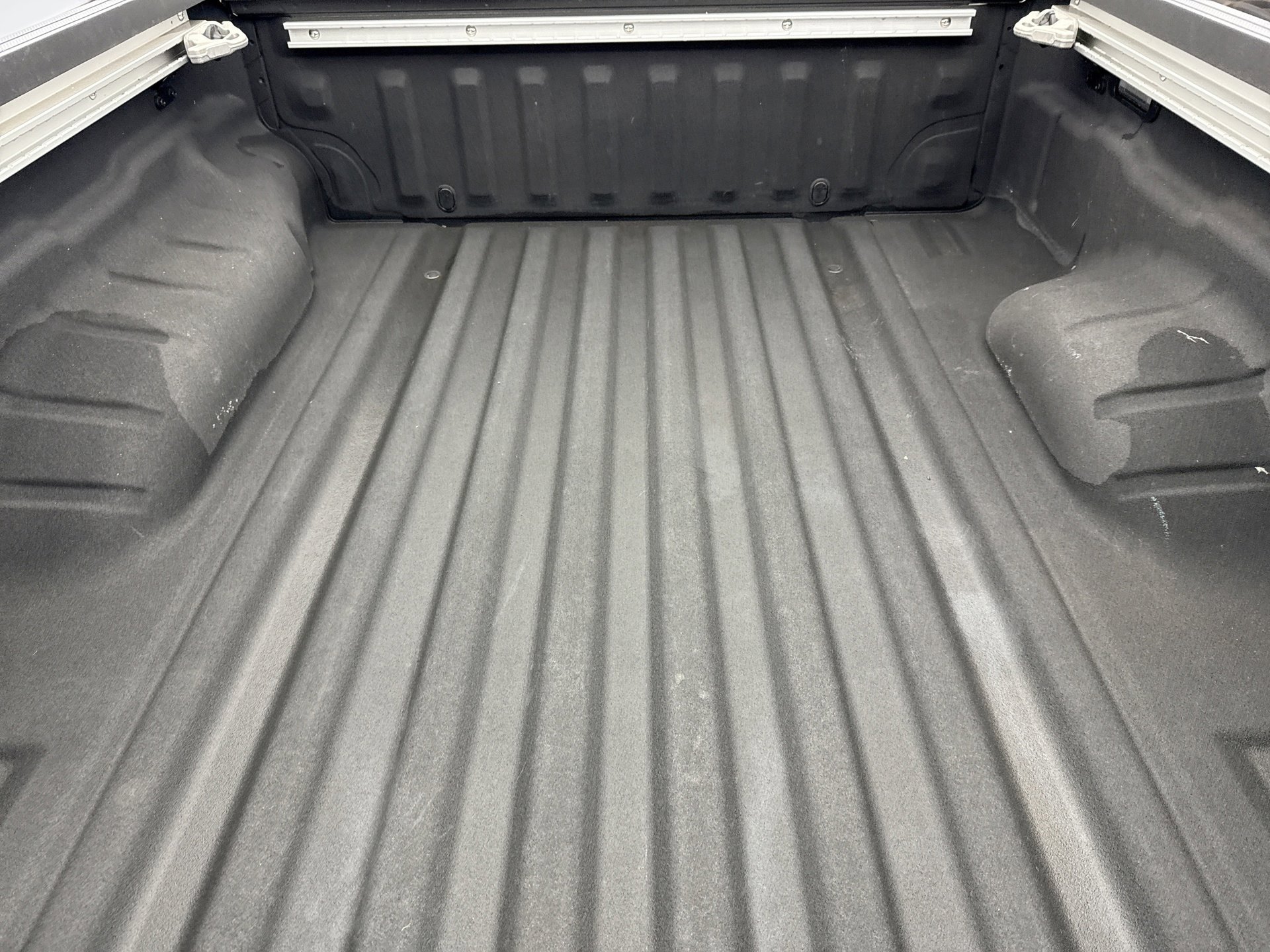 Used 2024 Nissan Frontier SV w/ SV Convenience Package AWD/4WD image 18