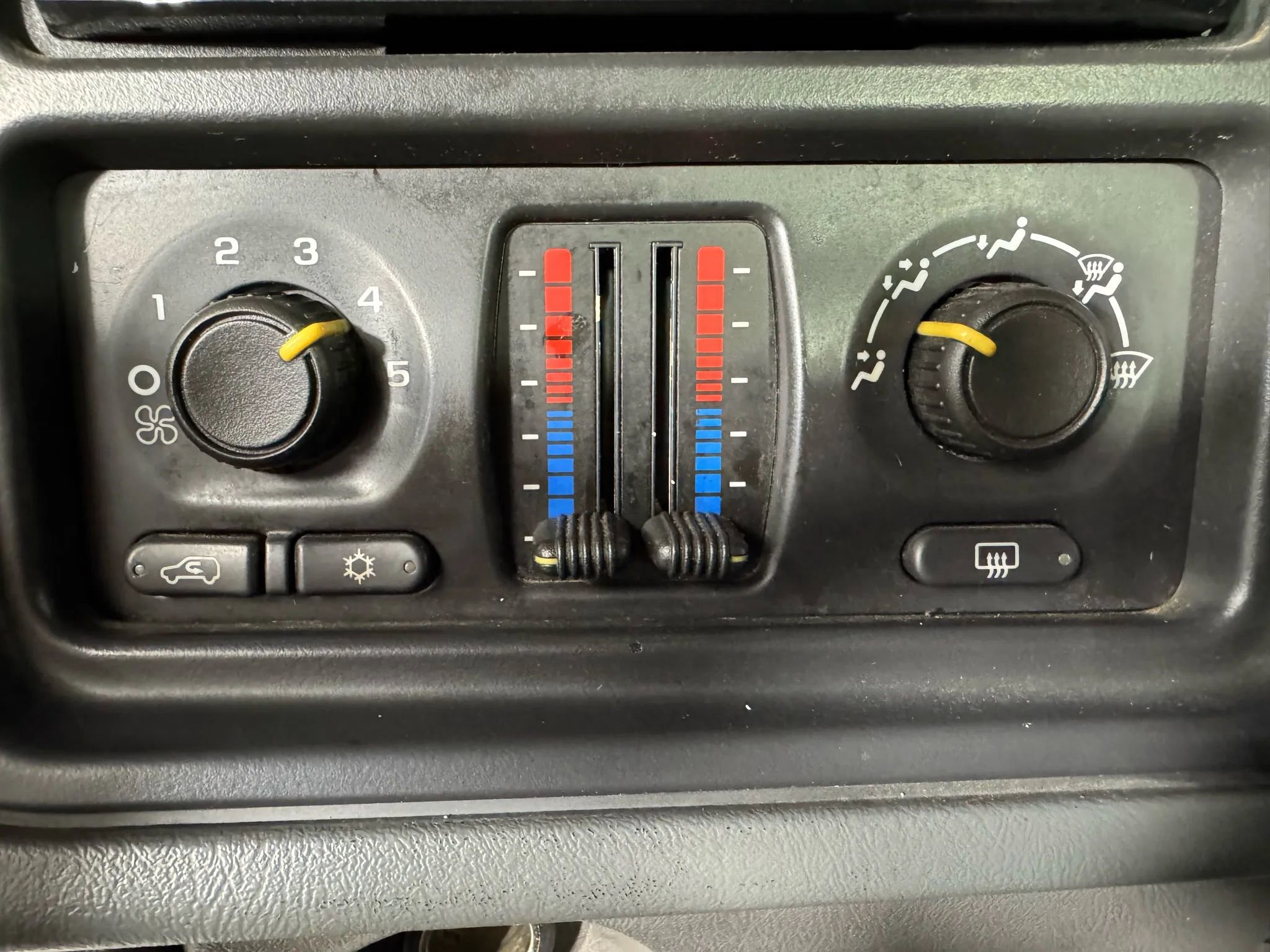 Used 2006 Chevrolet Silverado 1500 LT w/ Light Duty Power Package image 18