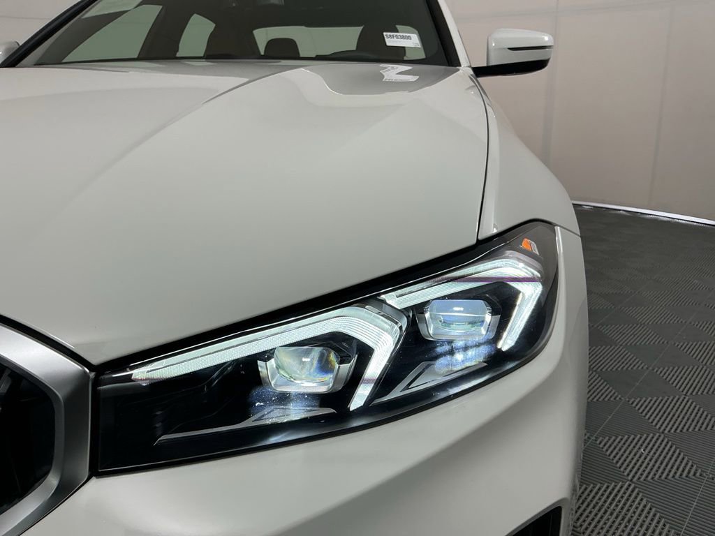 Certified 2025 BMW 330i xDrive Sedan w/ M Sport Package AWD/4WD image 10