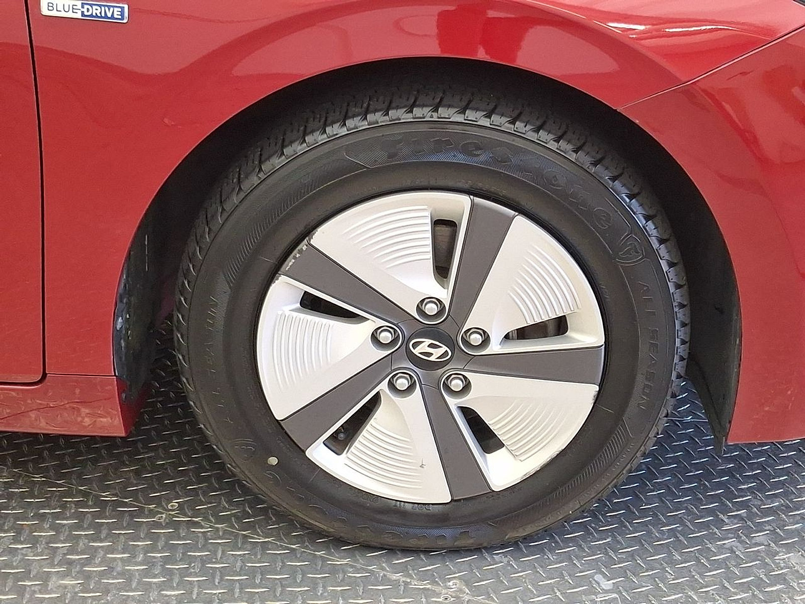 Used 2020 Hyundai Ioniq Blue FWD image 29