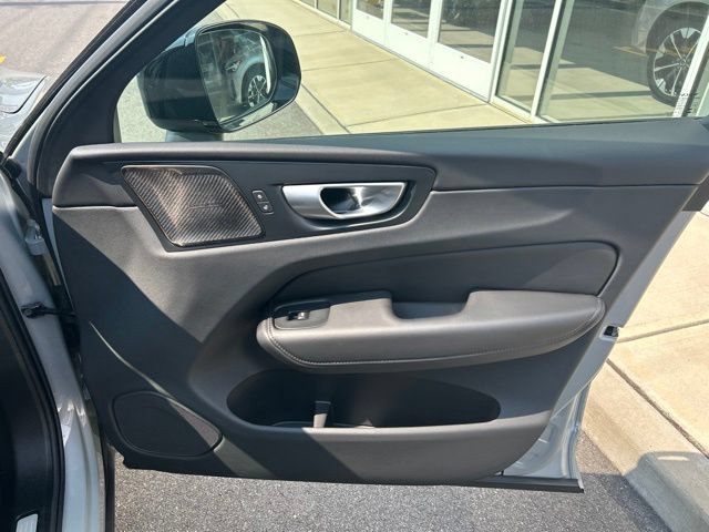 Certified 2024 Volvo XC60 B5 Plus AWD/4WD image 14