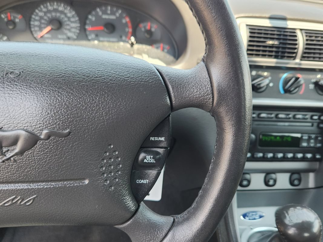 Used 2004 Ford Mustang GT RWD image 28