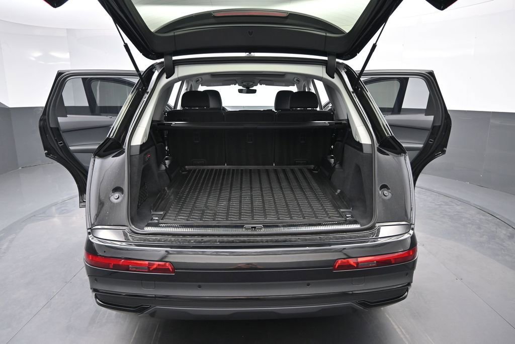 Used 2022 Audi Q7 3.0T Prestige AWD/4WD image 11