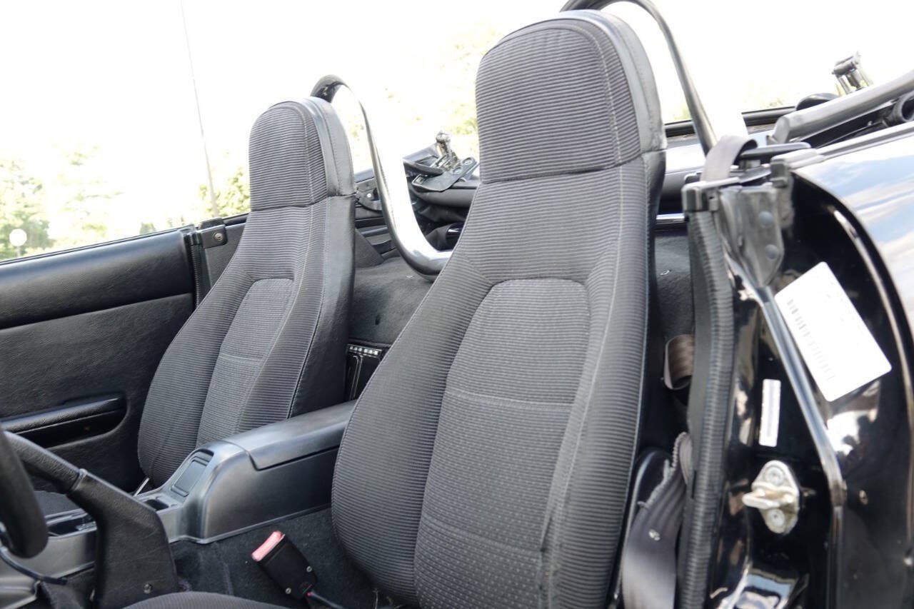 Used 1996 MAZDA MX-5 Miata RWD image 66