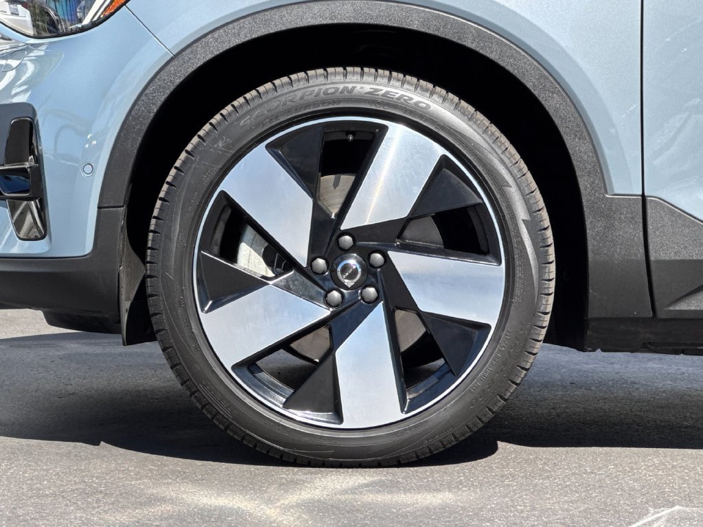 Certified 2023 Volvo C40 P8 Recharge Ultimate AWD/4WD image 24