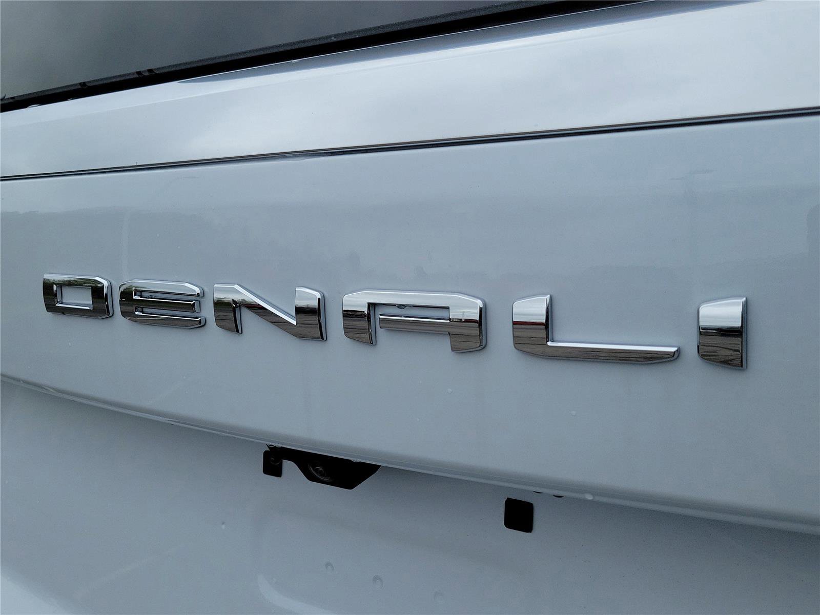 New 2026 GMC Yukon XL Denali w/ Sun & Power Step Package image 7