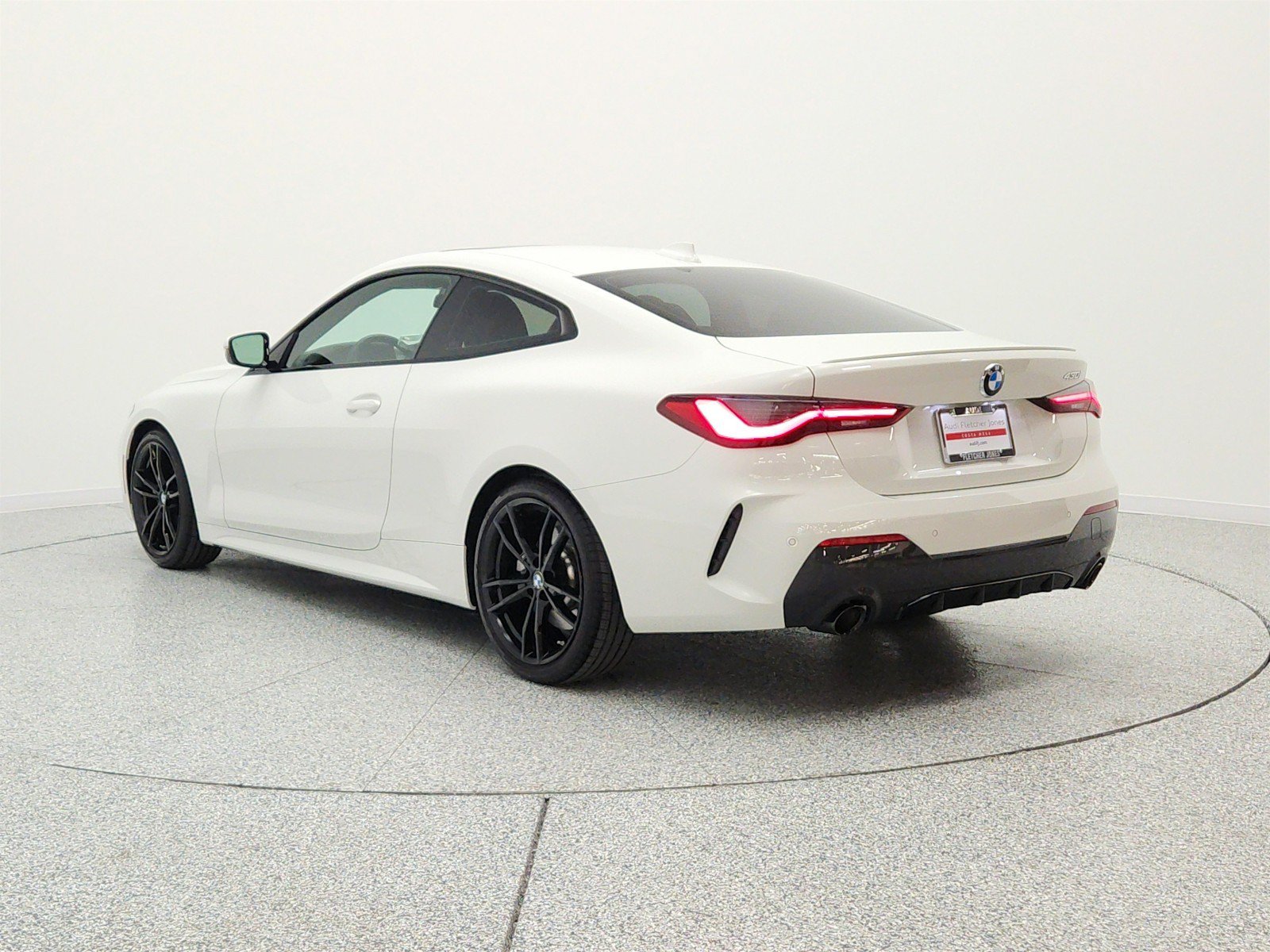 Used 2023 BMW 430i Coupe w/ M Sport Package RWD image 7