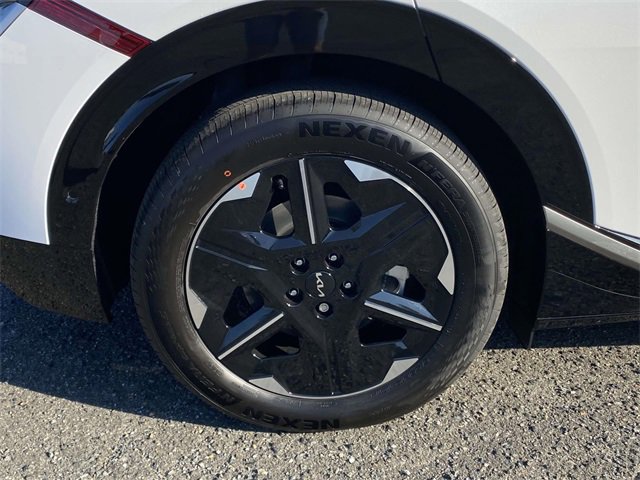 New 2025 Kia EV6 Wind image 8
