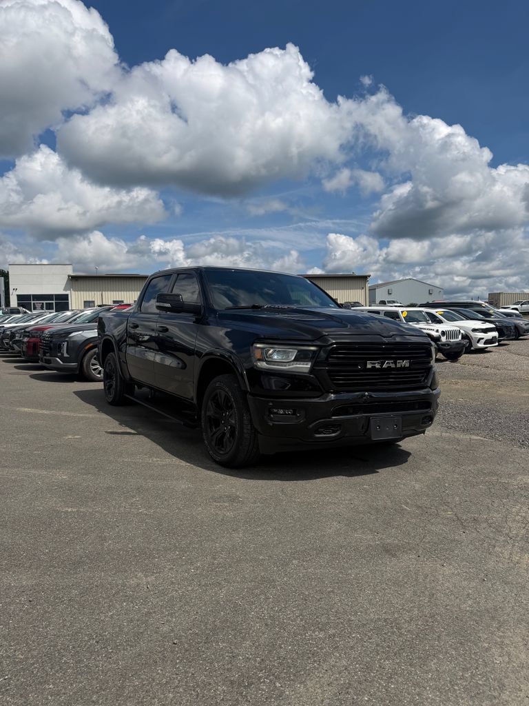 Used 2022 RAM 1500 Laramie AWD/4WD image 1