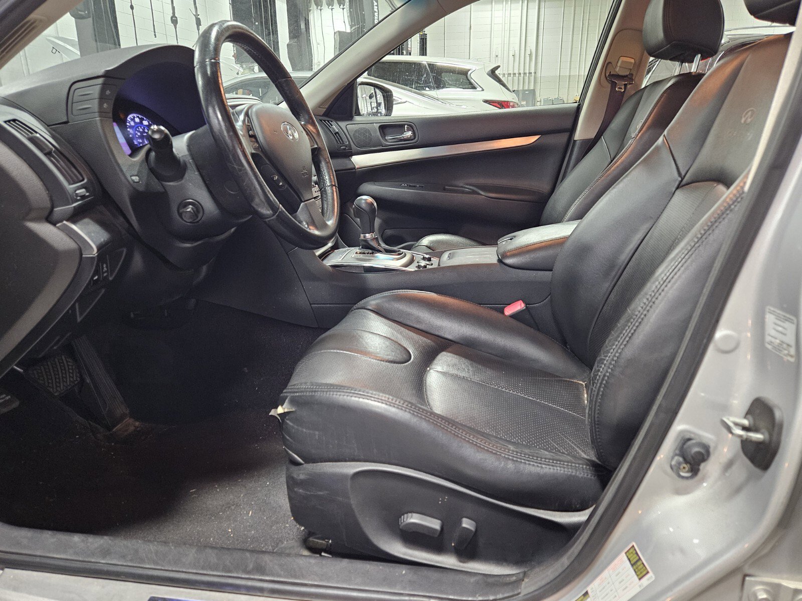 Used 2013 INFINITI G37 x w/ Premium Pkg image 17