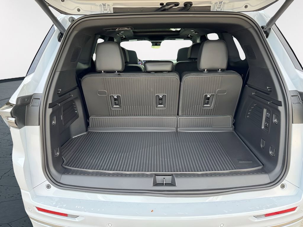 New 2026 Buick Enclave Avenir w/ Super Cruise Package FWD image 6