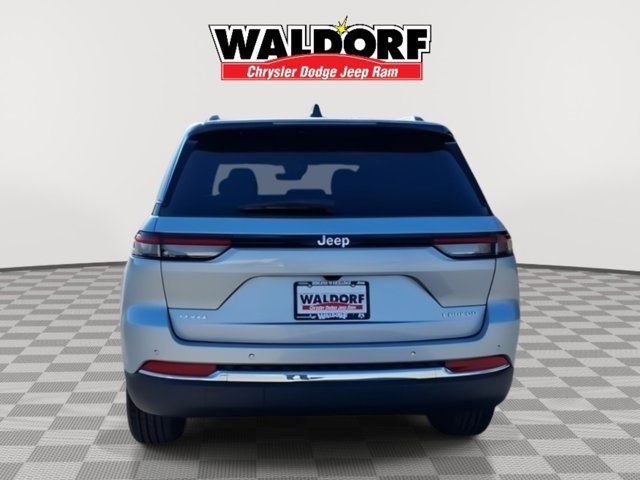 New 2025 Jeep Grand Cherokee Laredo X w/ Luxury Tech Group I image 3
