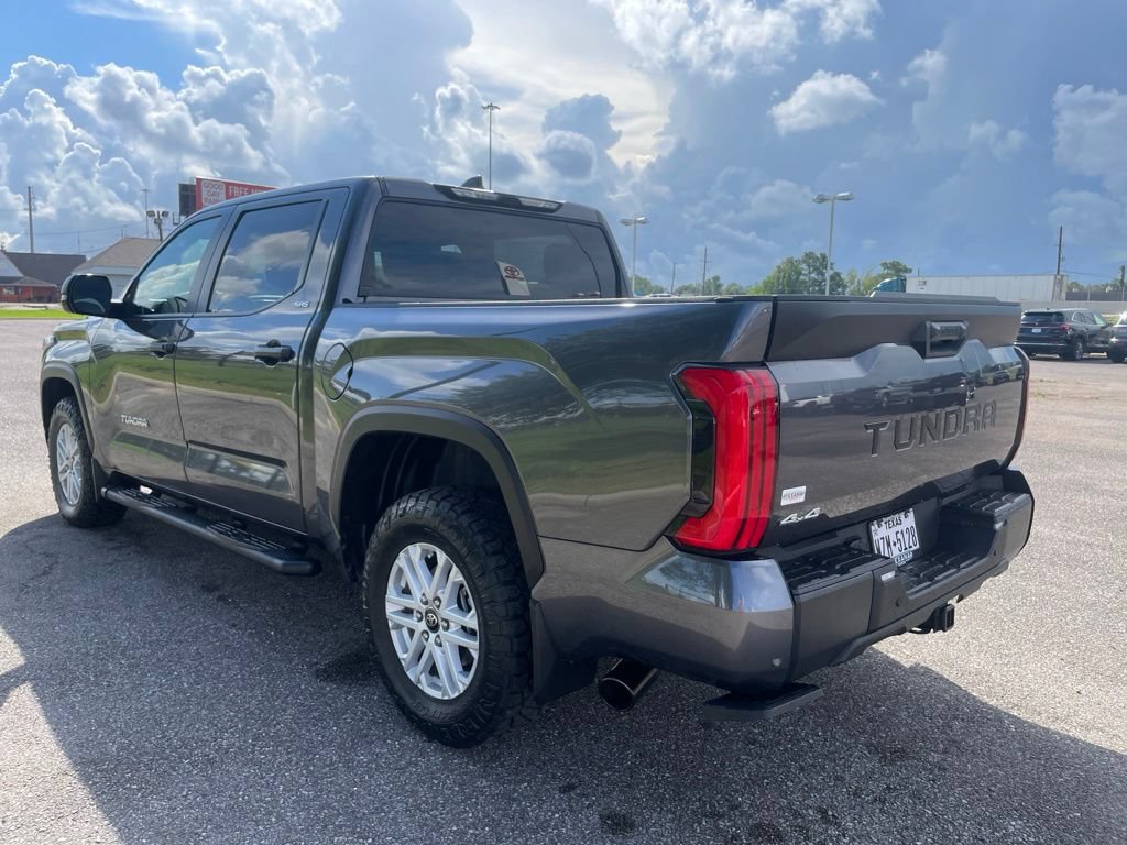 Used 2025 Toyota Tundra SR5 w/ SR5 Convenience Package AWD/4WD image 5