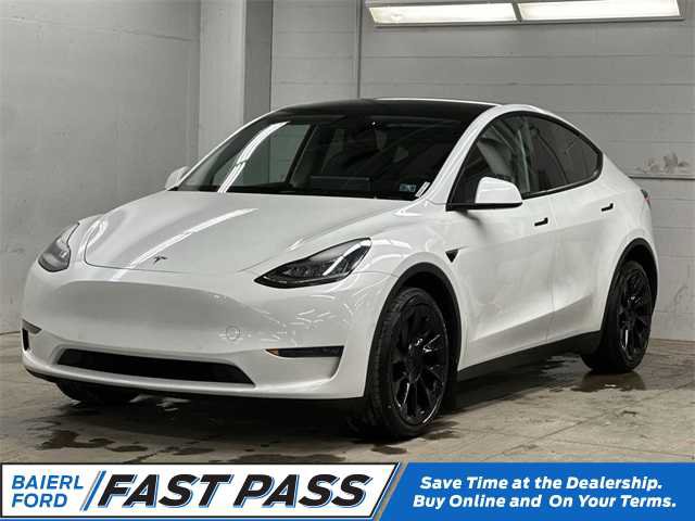 Used 2021 Tesla Model Y Long Range image 1