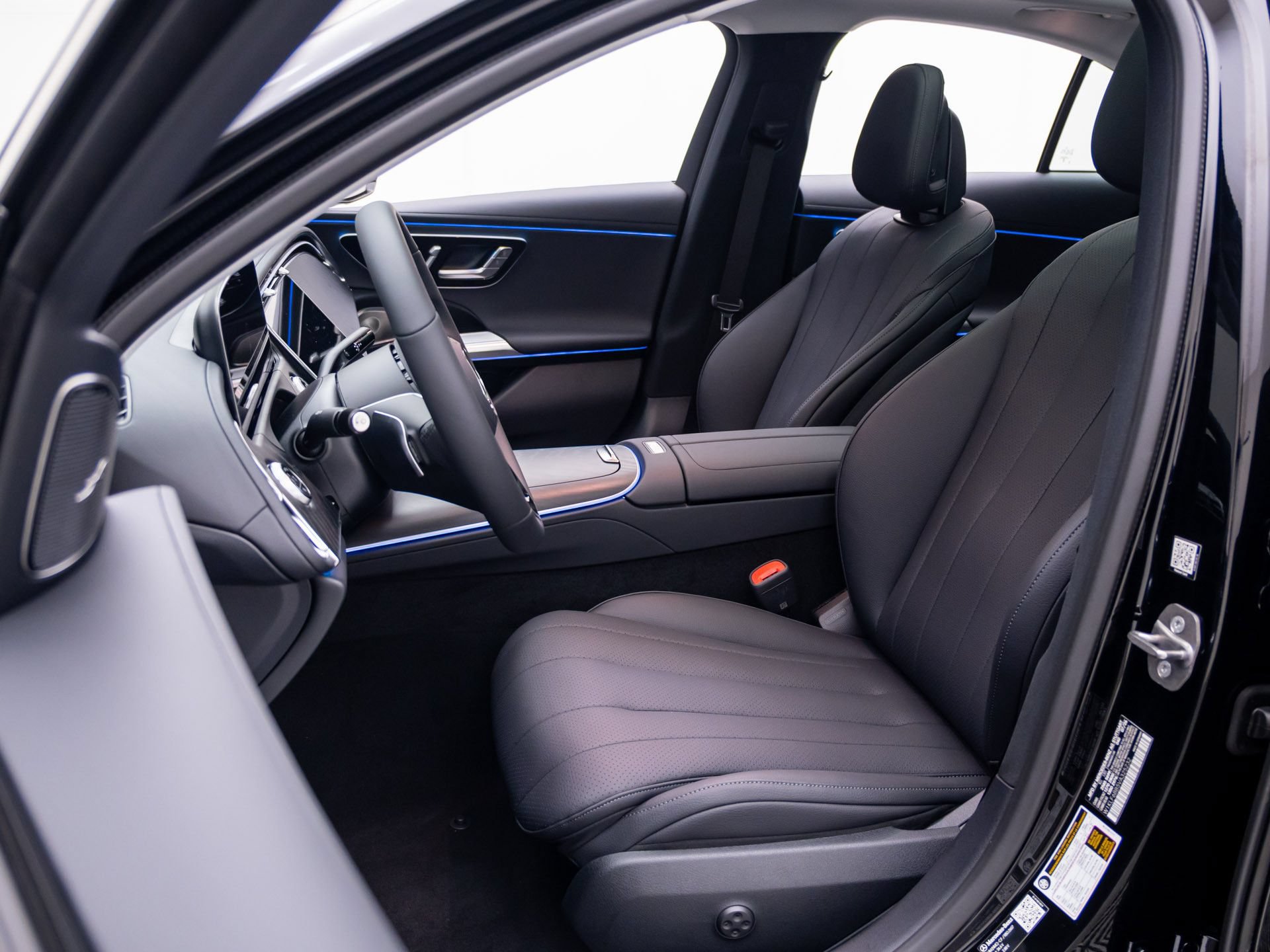New 2027 Mercedes-Benz E 450 4MATIC Sedan image 17