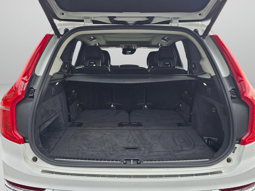 Used 2017 Volvo XC90 T6 Inscription w/ Vision Package image 18