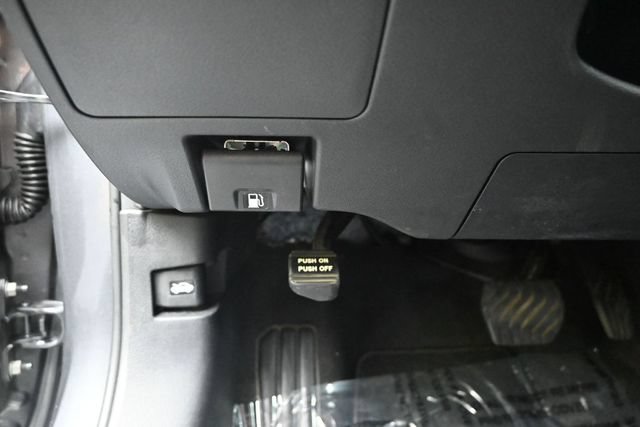Used 2025 Nissan Altima 2.5 SV FWD image 17