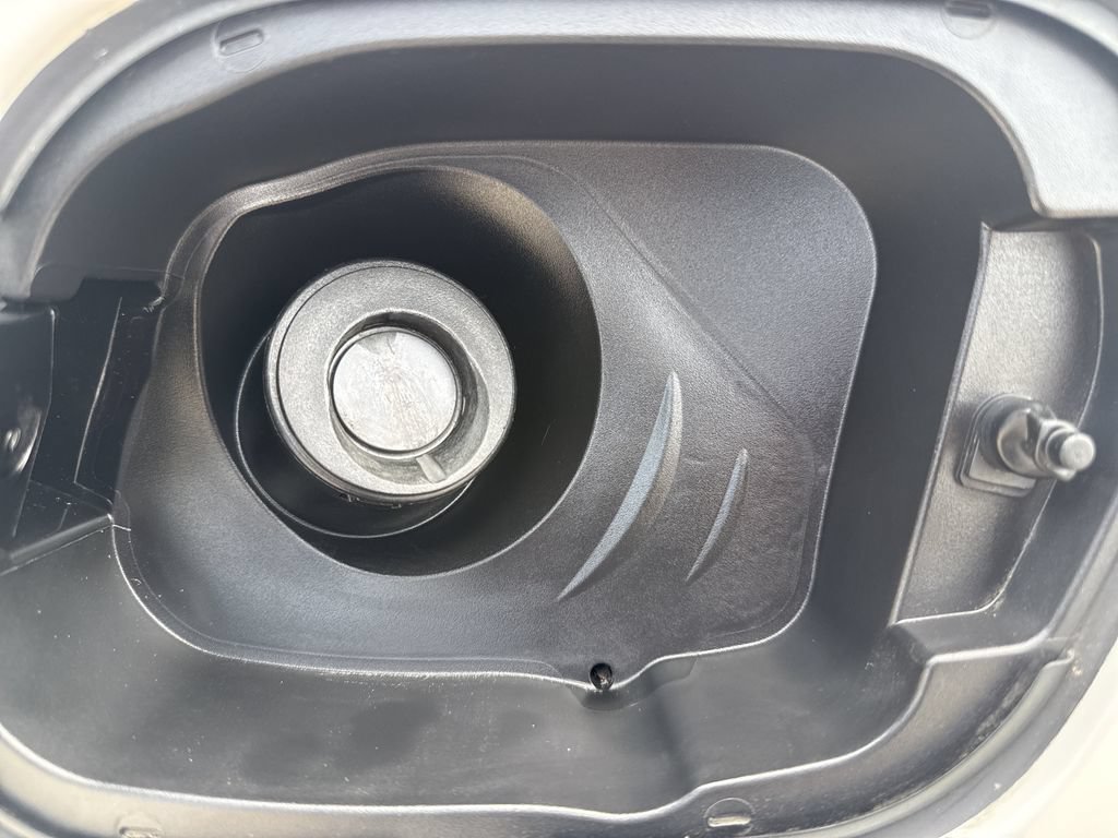 Used 2022 Buick Encore GX Essence w/ Advanced Technology Package FWD image 30