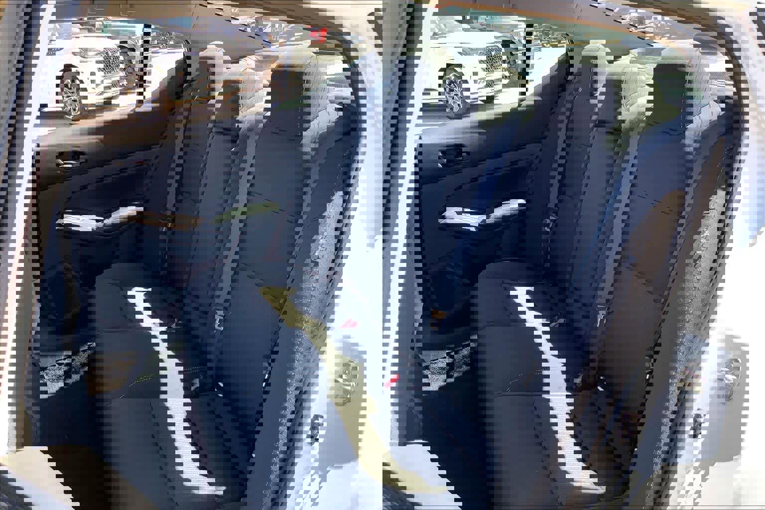 Used 2025 Nissan Altima 2.5 SV image 21