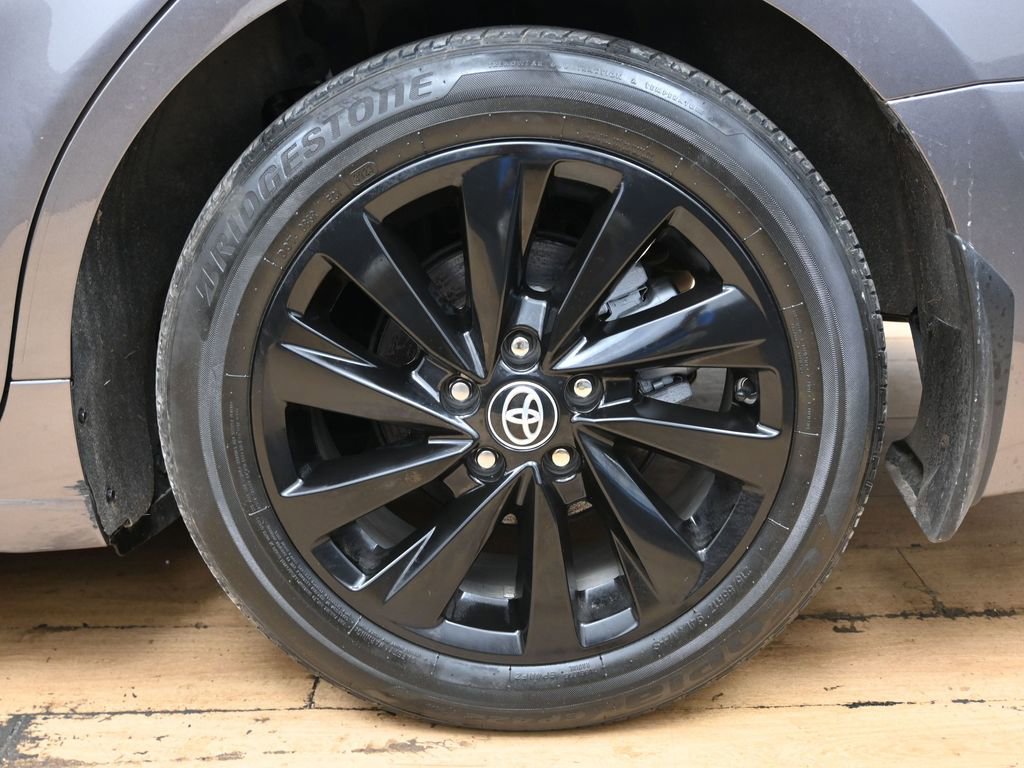 Used 2024 Toyota Camry SE FWD image 11