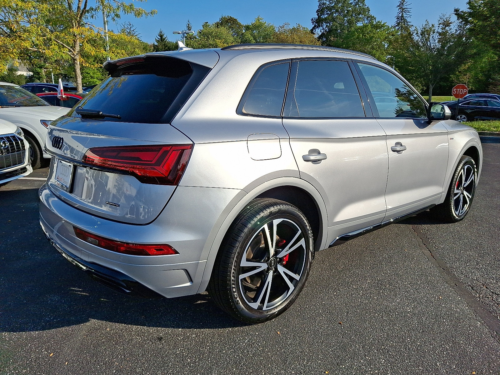 Certified 2025 Audi Q5 2.0T Premium Plus image 6