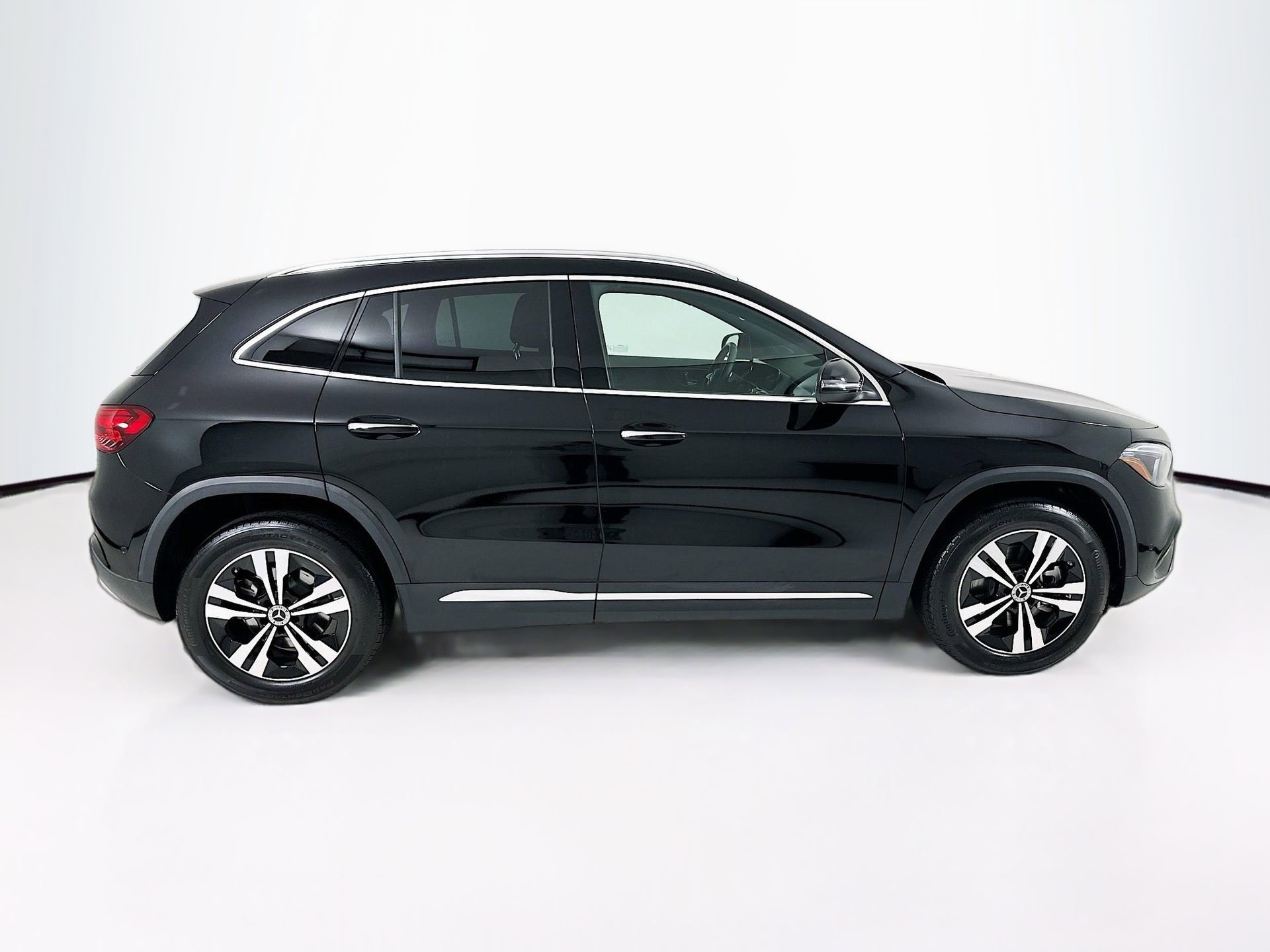Used 2025 Mercedes-Benz GLA 250 image 9