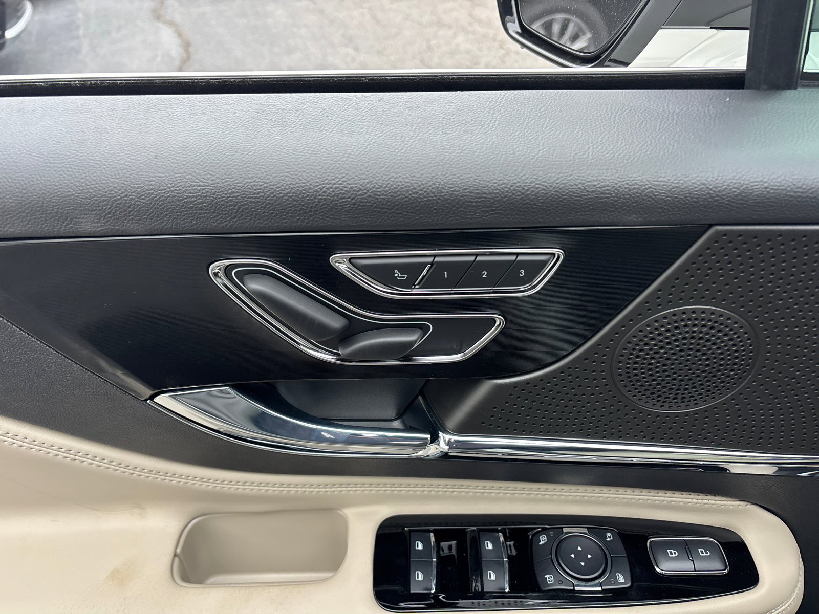 New 2026 Lincoln Corsair Premiere image 12