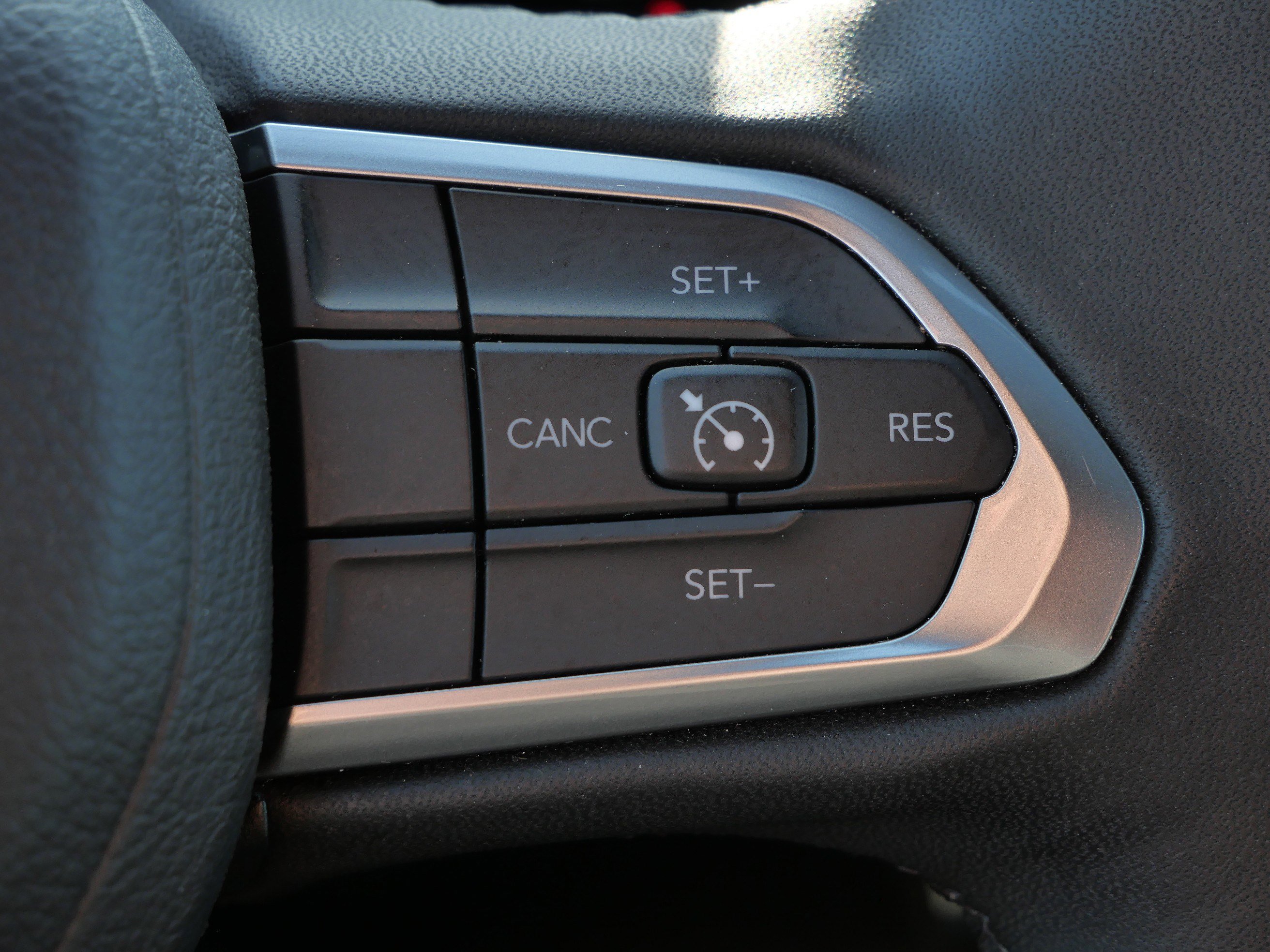 Used 2023 Jeep Compass Altitude w/ Convenience Group AWD/4WD image 33