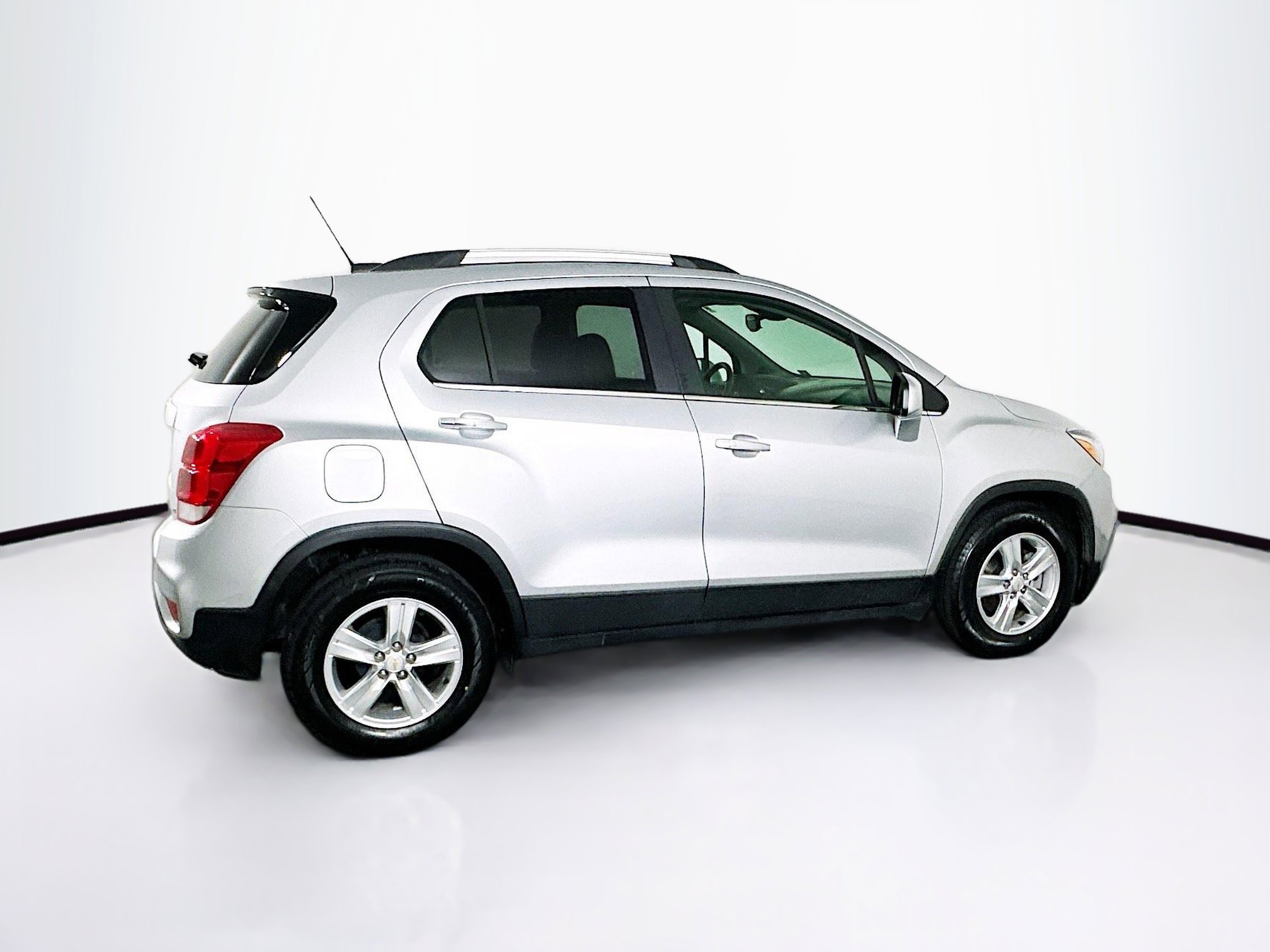 Used 2019 Chevrolet Trax LT w/ LT Convenience Package image 10