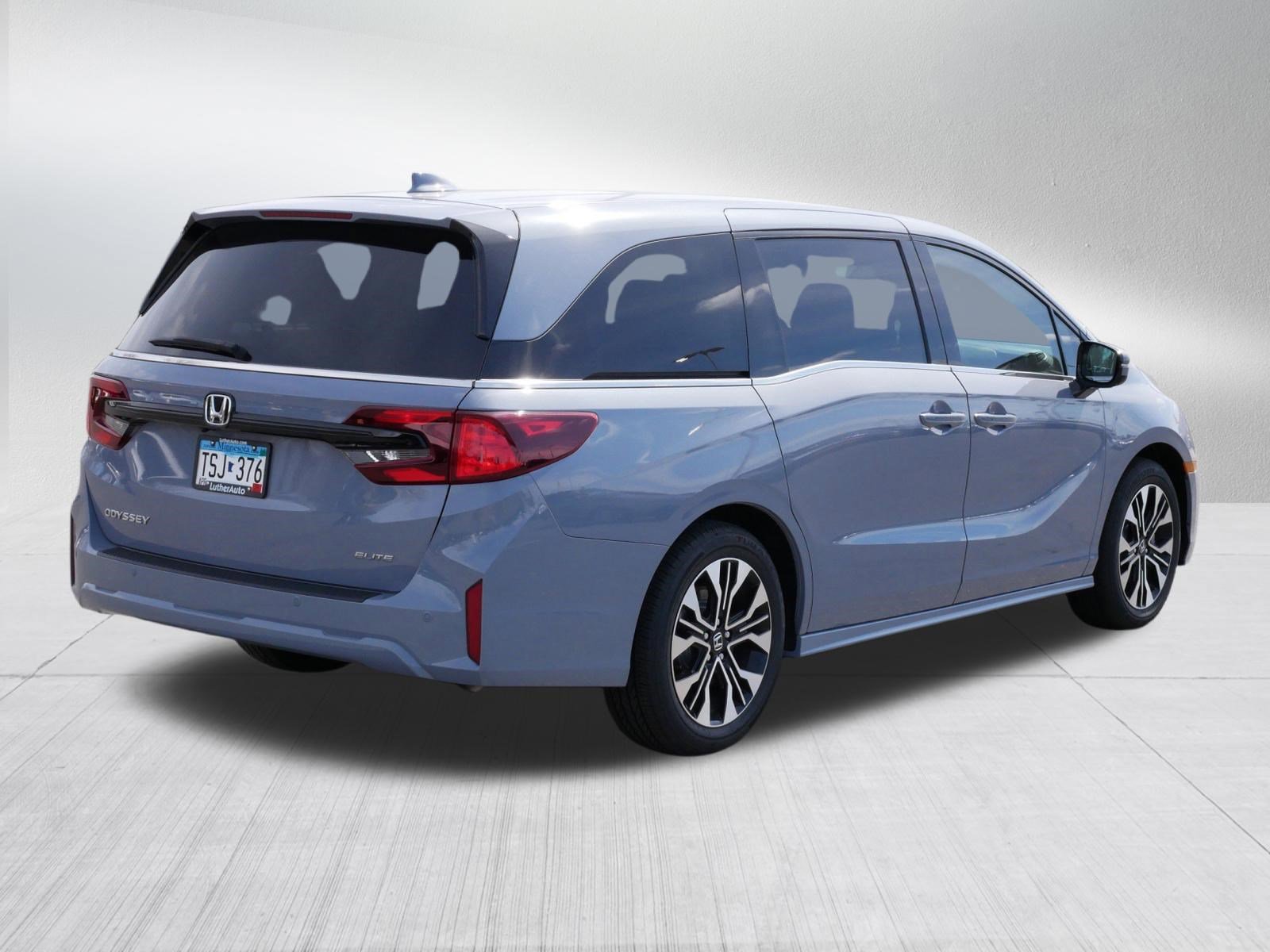 Certified 2026 Honda Odyssey Elite image 7