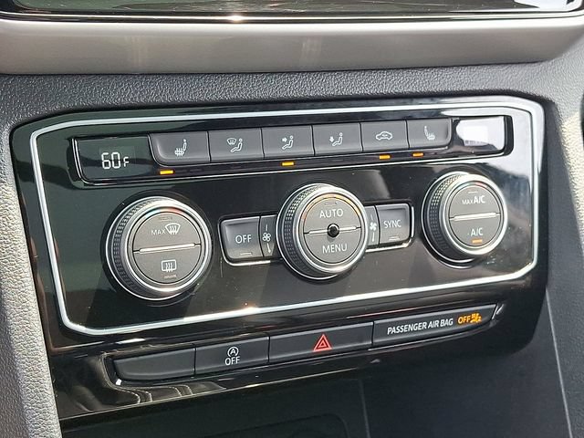 Used 2022 Volkswagen Atlas Cross Sport SEL R-Line AWD/4WD image 16