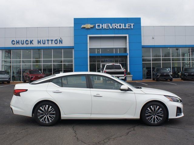 Used 2023 Nissan Altima 2.5 SV image 1
