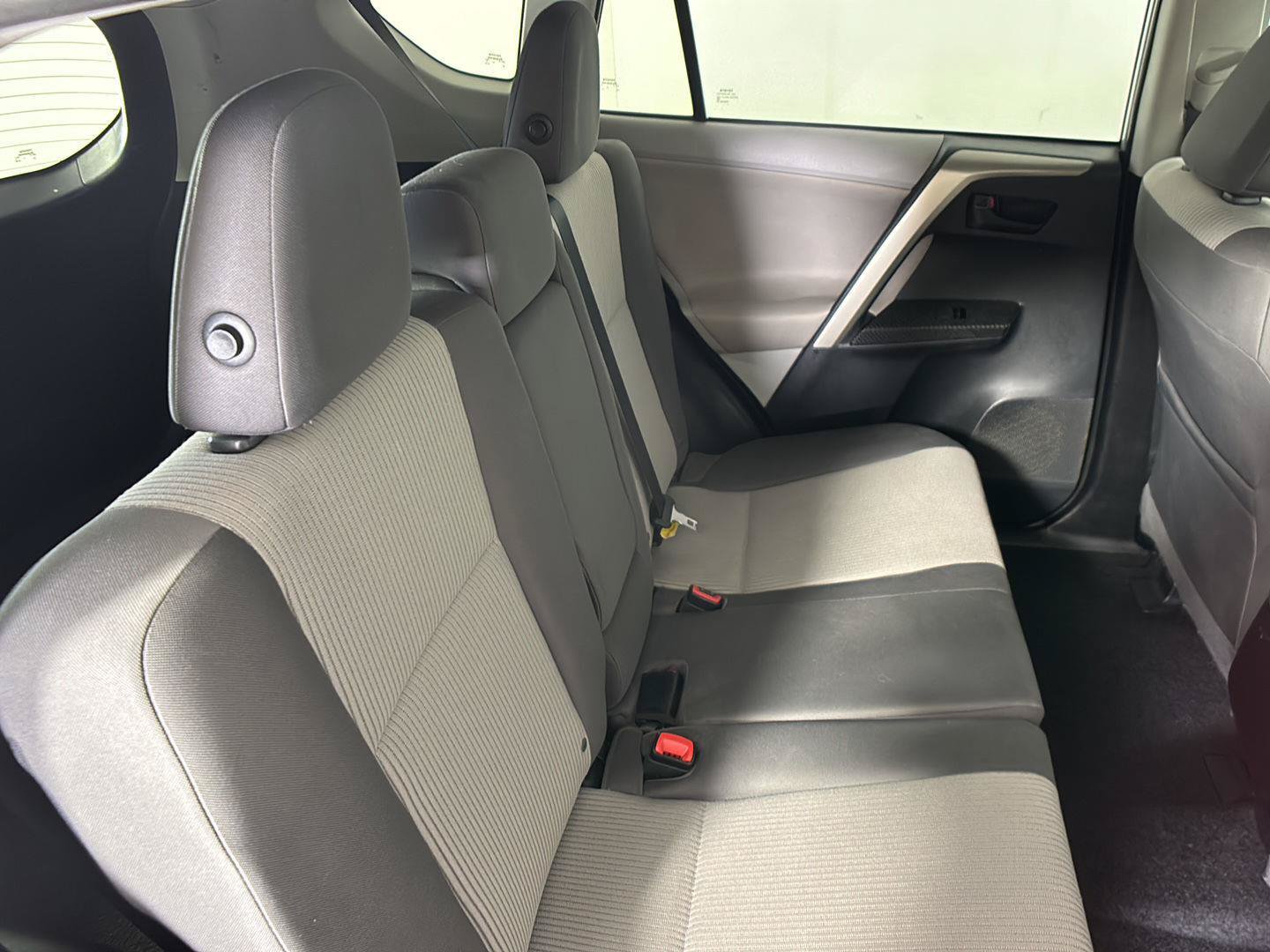 Used 2013 Toyota RAV4 LE AWD/4WD image 17