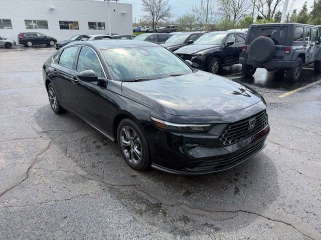 Certified 2023 Honda Accord EX image 4