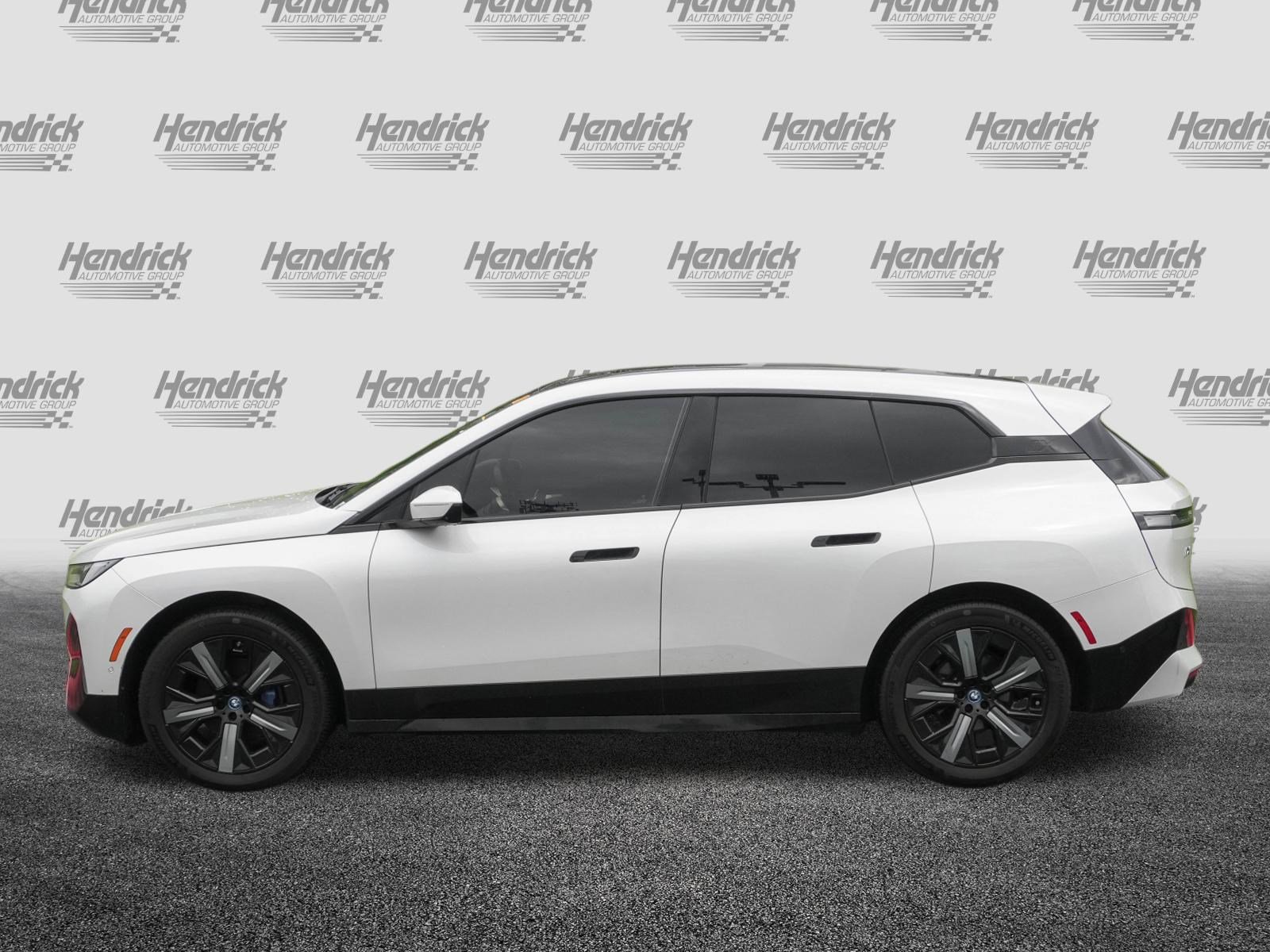 Certified 2024 BMW iX xDrive50 w/ Premium Package AWD/4WD image 6