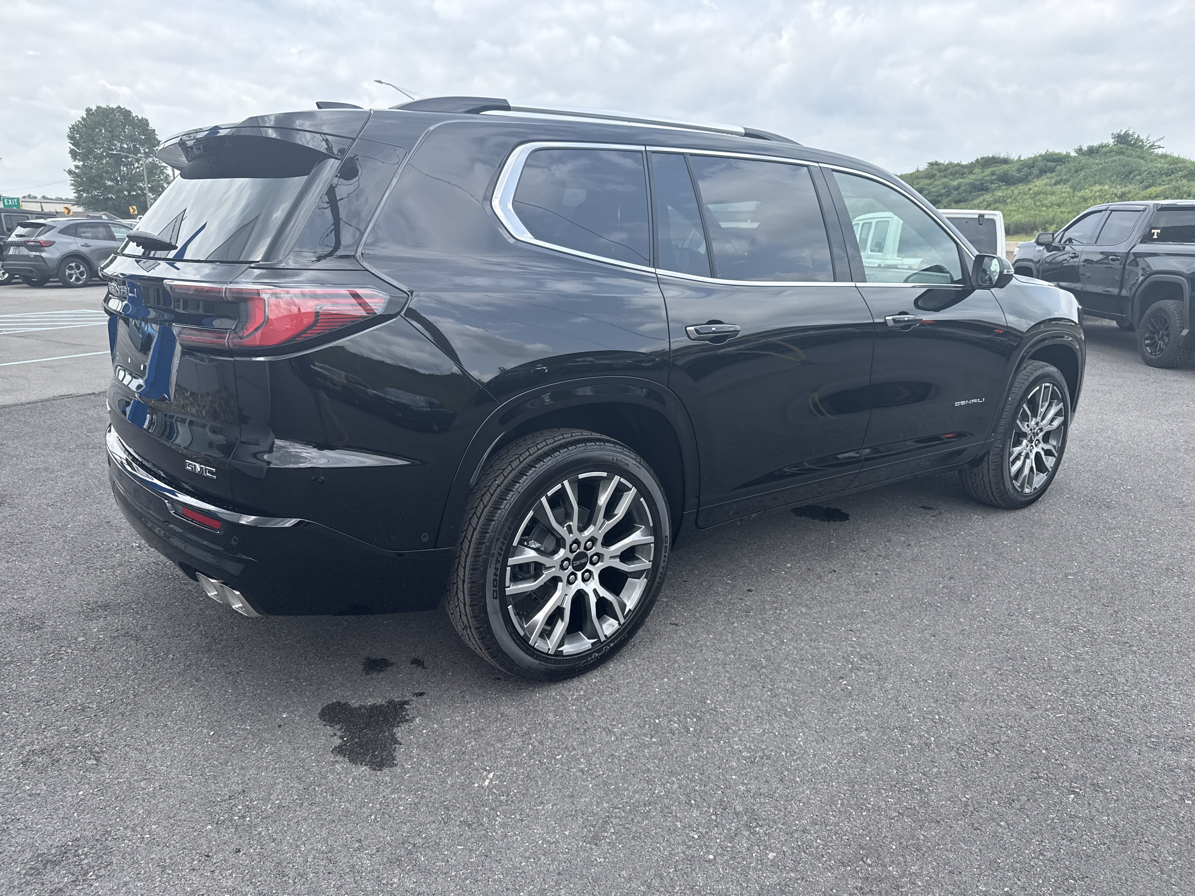 New 2027 GMC Acadia Denali Ultimate AWD/4WD video 3