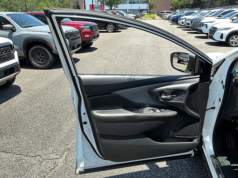 Used 2019 Nissan Murano SL w/ SL Technology Package FWD image 11