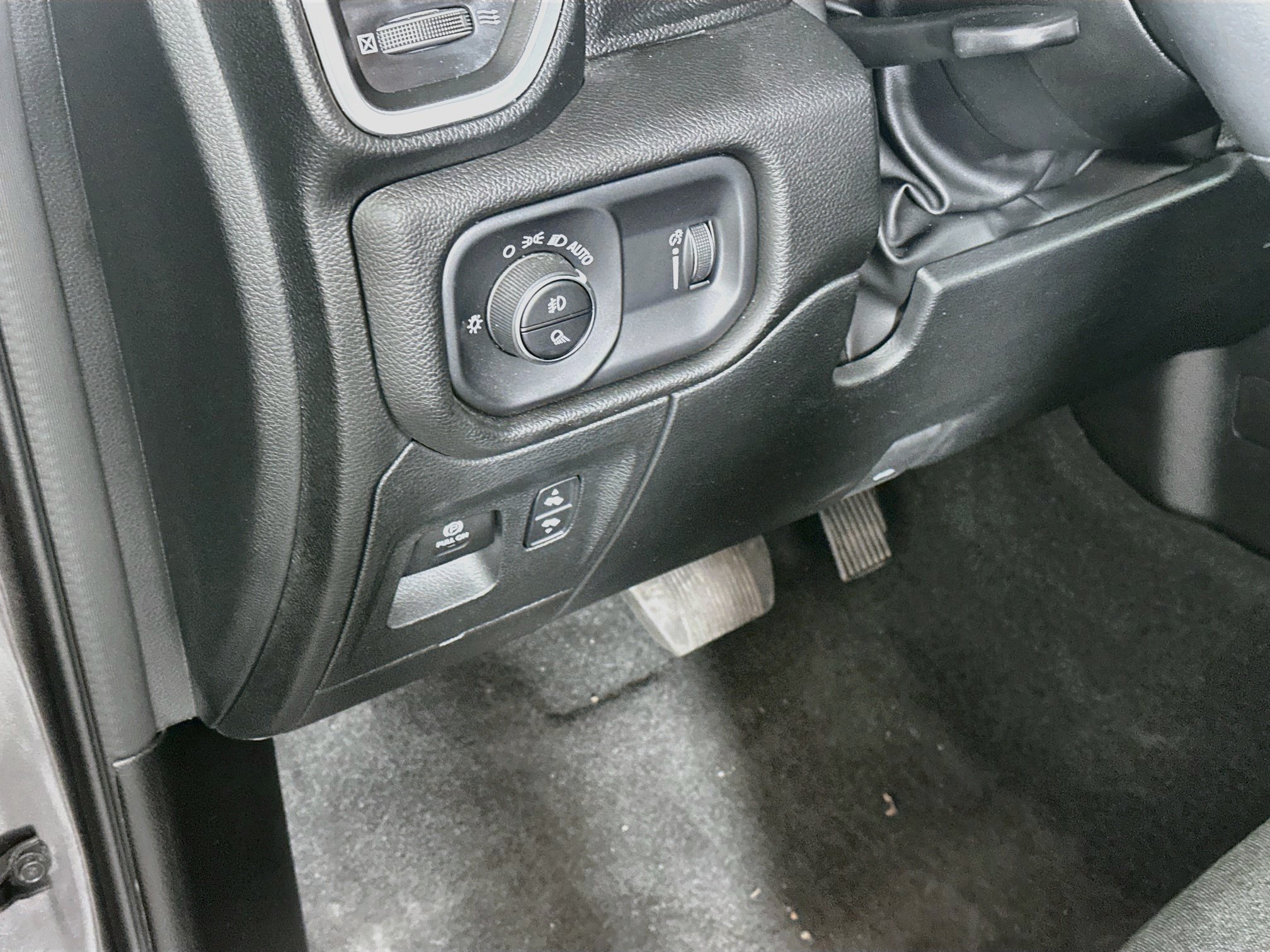 Used 2023 RAM 1500 Big Horn AWD/4WD image 16