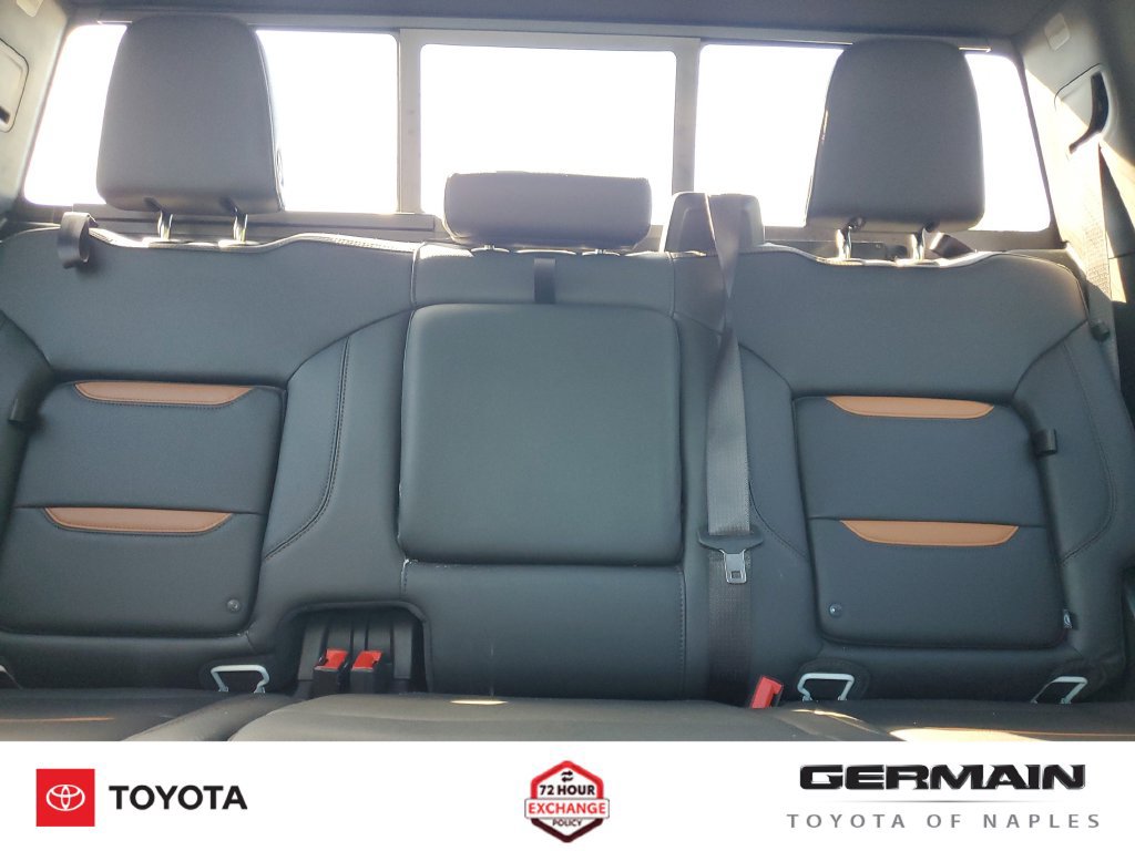 Used 2024 GMC Sierra 2500 AT4 w/ AT4 Premium Plus Package AWD/4WD image 31