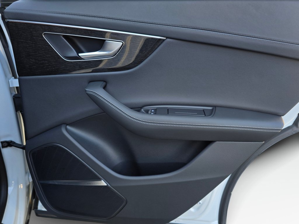 New 2027 Audi Q8 Prestige AWD/4WD image 24