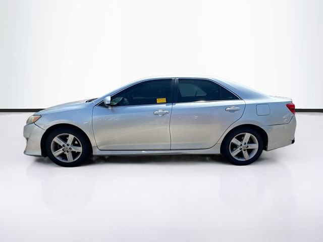 Used 2014 Toyota Camry SE FWD image 4