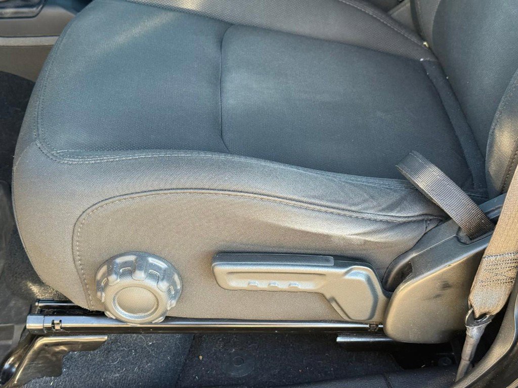 Used 2018 Jeep Wrangler Unlimited Sport S image 20