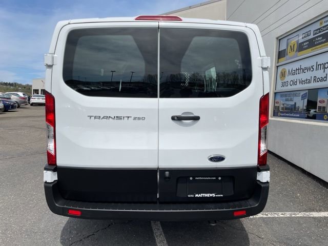 Used 2024 Ford Transit 250 Low Roof w/ Exterior Upgrade Package RWD image 4