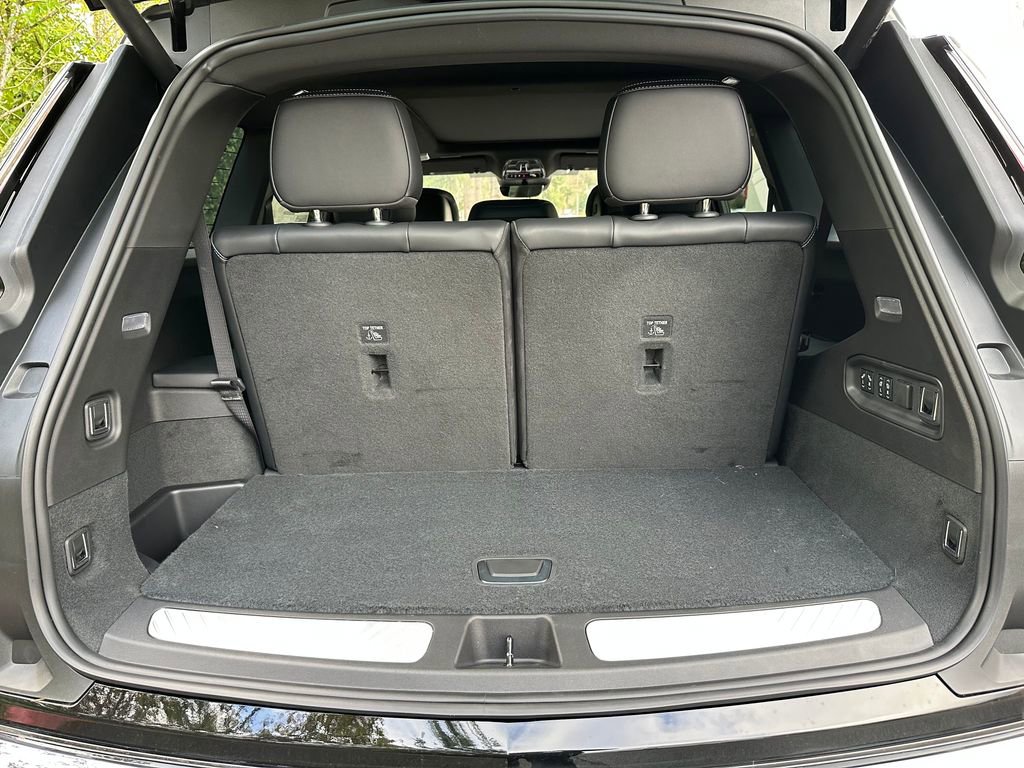 New 2026 Cadillac Vistiq Sport image 14